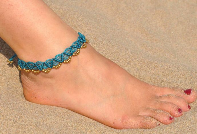 T-blue-anklet